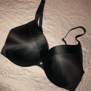 36DD Victoria Secret Push Up- Black